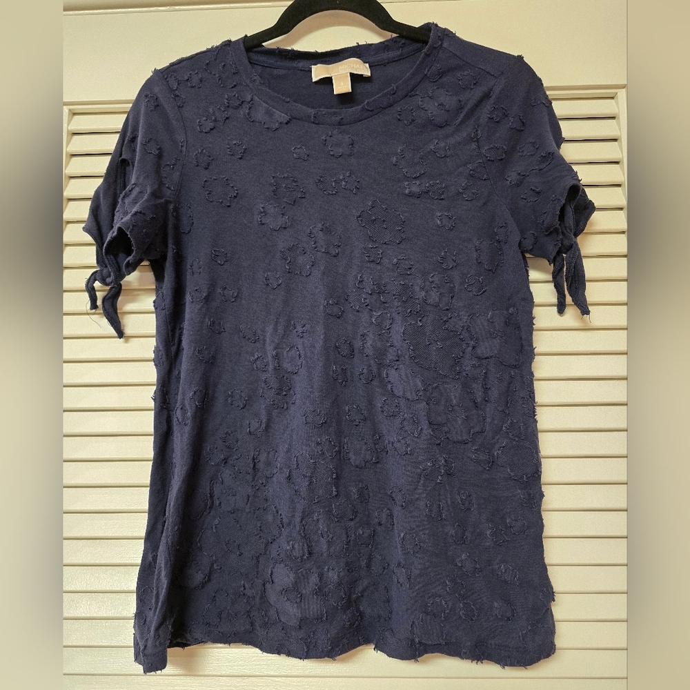 Michael Kors - Blue Textured Floral Short-Sleeve Top With Tie Sleeves
